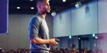 Conférence Forbes Yomi Denzel : Le secret ultime pour gagner dans l'e-commerce
